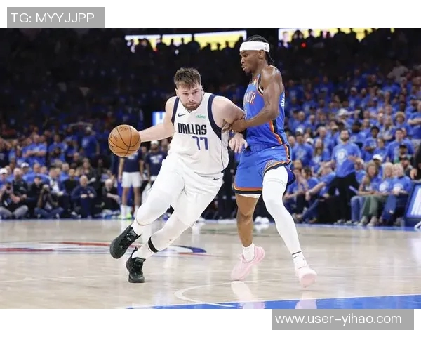 主帅奥特迎来执教首胜布克分享球队为其制作祝贺视频的温馨时刻